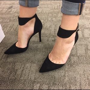 Jessica Simpson Black Suede Heels